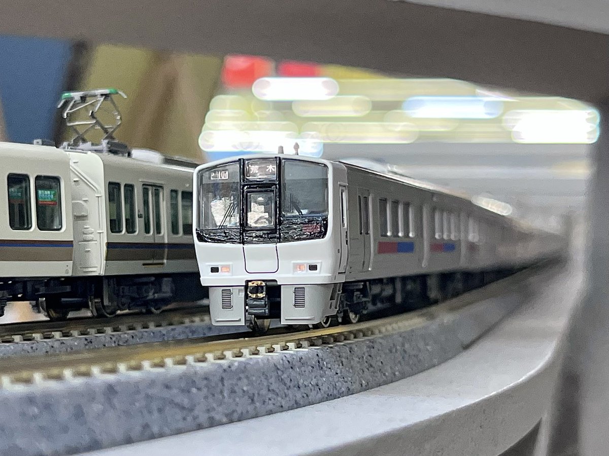 MM011014's tweet photo. タムターミナル相模原にて
JR東日本から211系 tomix 長野色
JR西日本から221系 kato
JR九州から811系 グリーンマックス

沼ってしまった近郊形シリーズです！ https://t.co/lVccVPKWSb