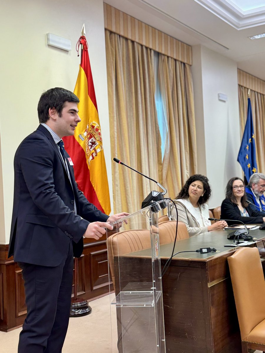 Asociación de Colegios Mayores de Madrid tweet media