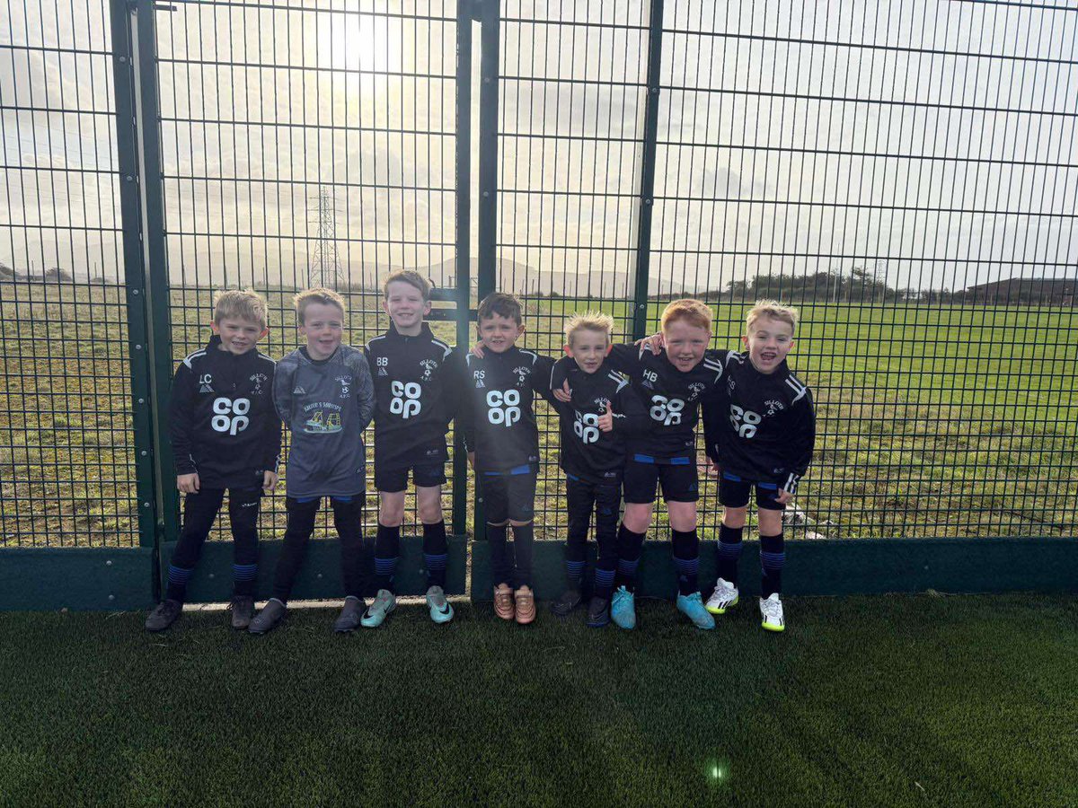 Teamgrassroots_'s tweet image. 🗣Show us your team 
#Shoutout to Silloth U8s.  First season in the league and rising up the bands, brilliant bunch of lads and really turning into a great team. 👏😃

#TeamGrassroots #GRF #GrassrootsFootball
