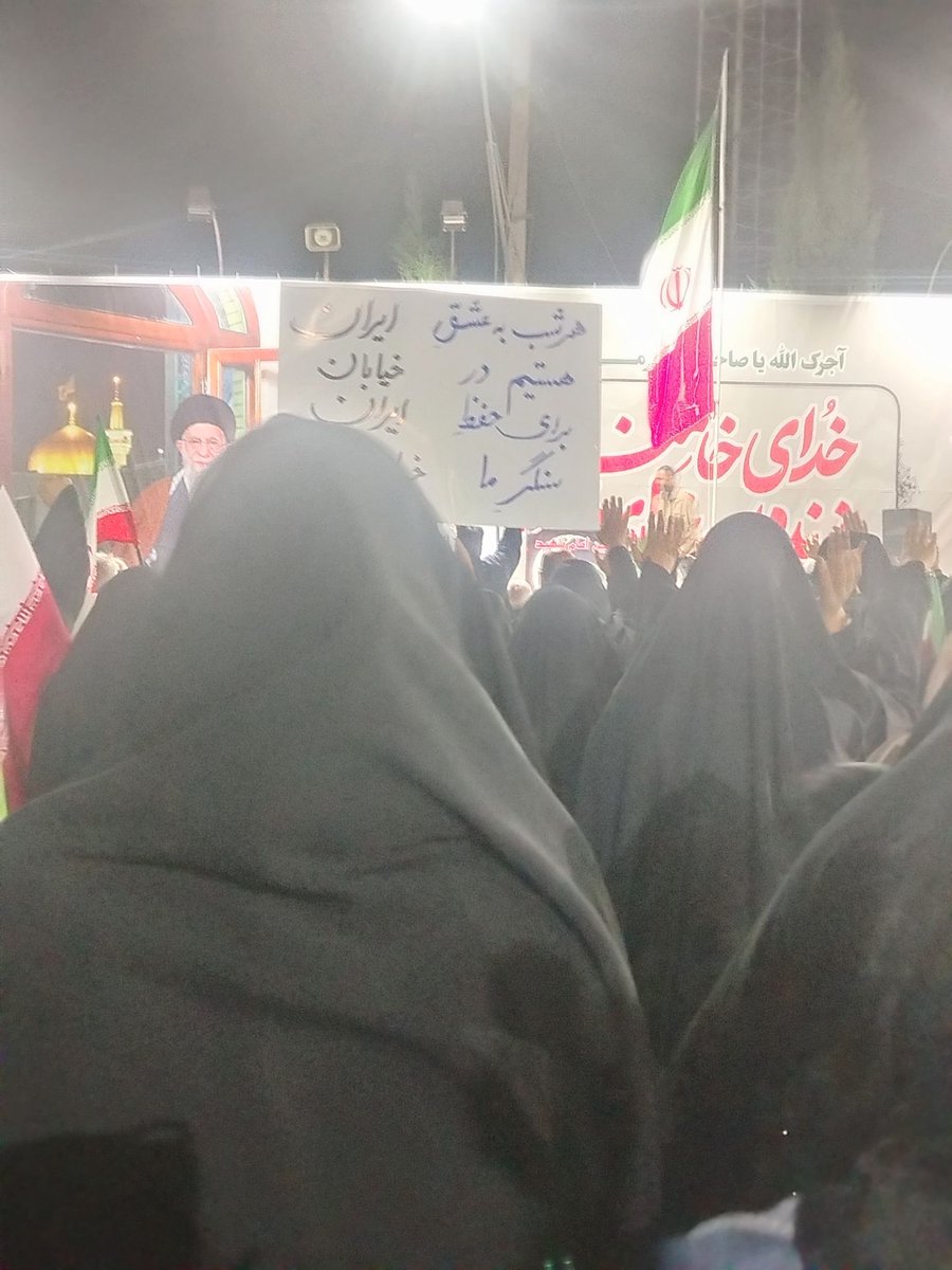 فروتنی‌شان آموخت که بزرگی در دل پاک پیدا می‌شود، نه در کلمات.

#شهید_ایران