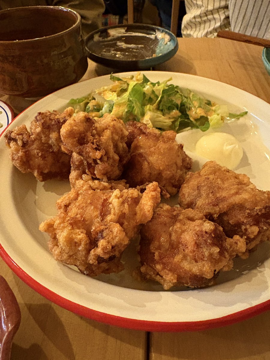 _mo__gu_'s tweet photo. 雨でお花見中止からの飲み会🍻 https://t.co/vt81nz6V0Q