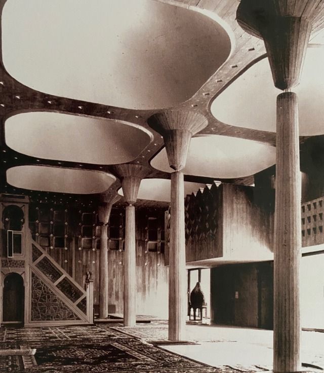 archinerds's tweet image. Bilal Mosque, Gernot Kramer and Rudolf Steinbach, Aachen, Germany, 1968.

#archinerds #architecture #germany #modernism #aachen