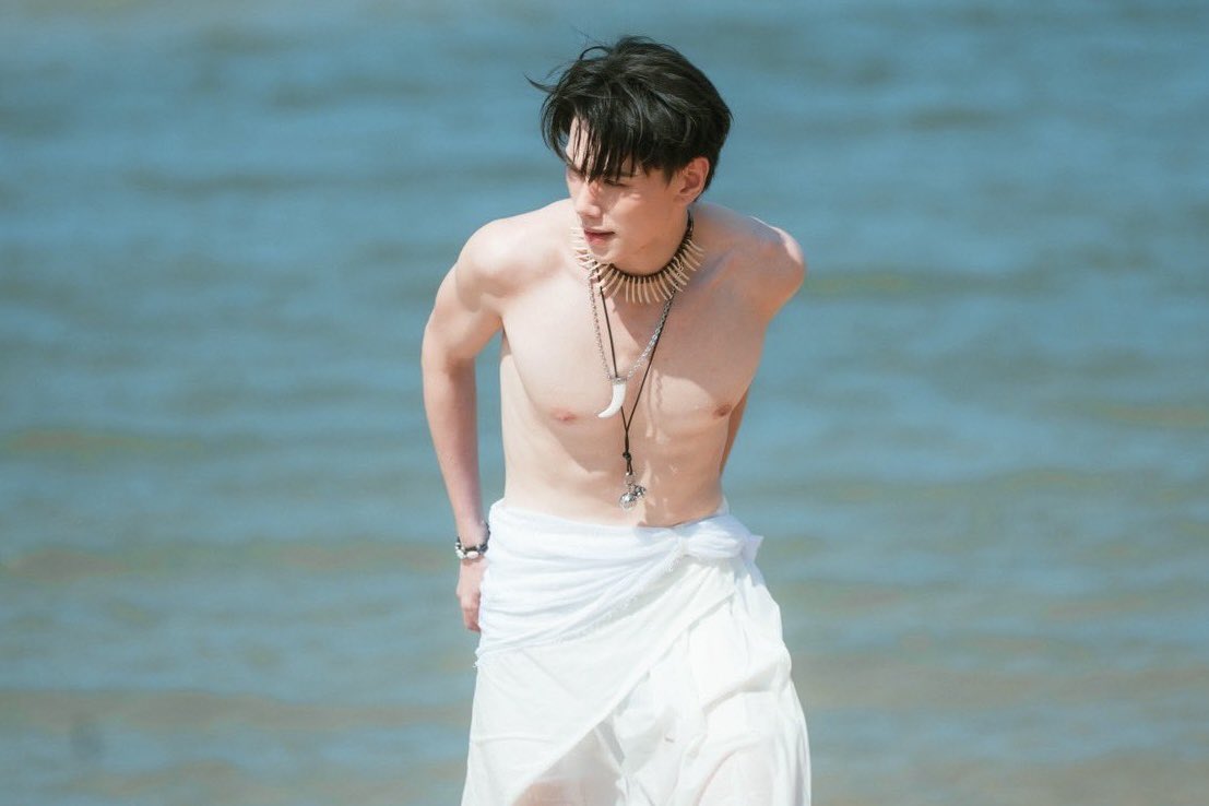 ꔛ˚— ft. 🦖 tweet media