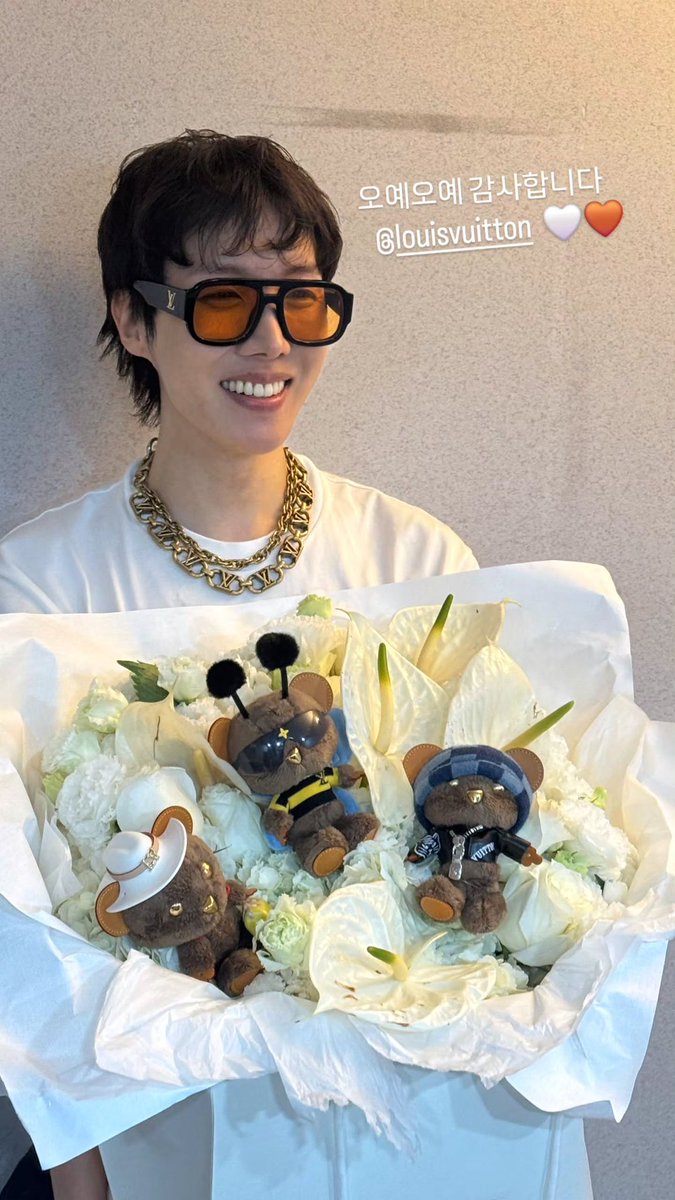 BTS Updates & Translations tweet media