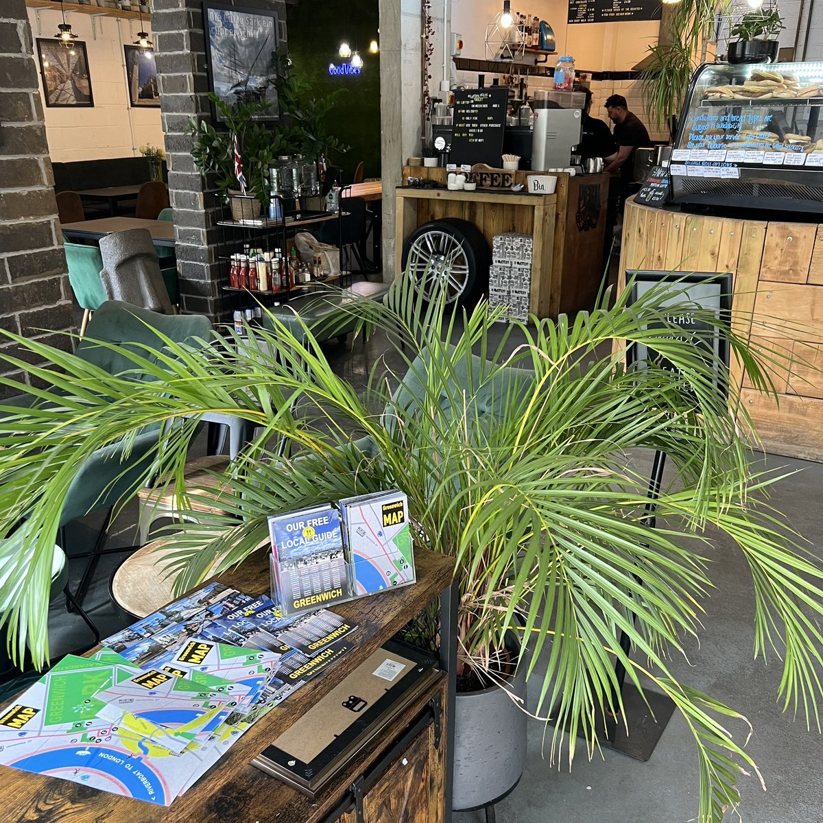 maxinthebox's tweet image. Still happy to promote fabulous #Greenwich with a free leaflet for tourists &amp;amp; local residents…

Even though I’ve been banned from SEVEN of the buildings featured on the flyer for 10 years !
🤗
#KeepItLocal 
#GiveBackToYourCommunity