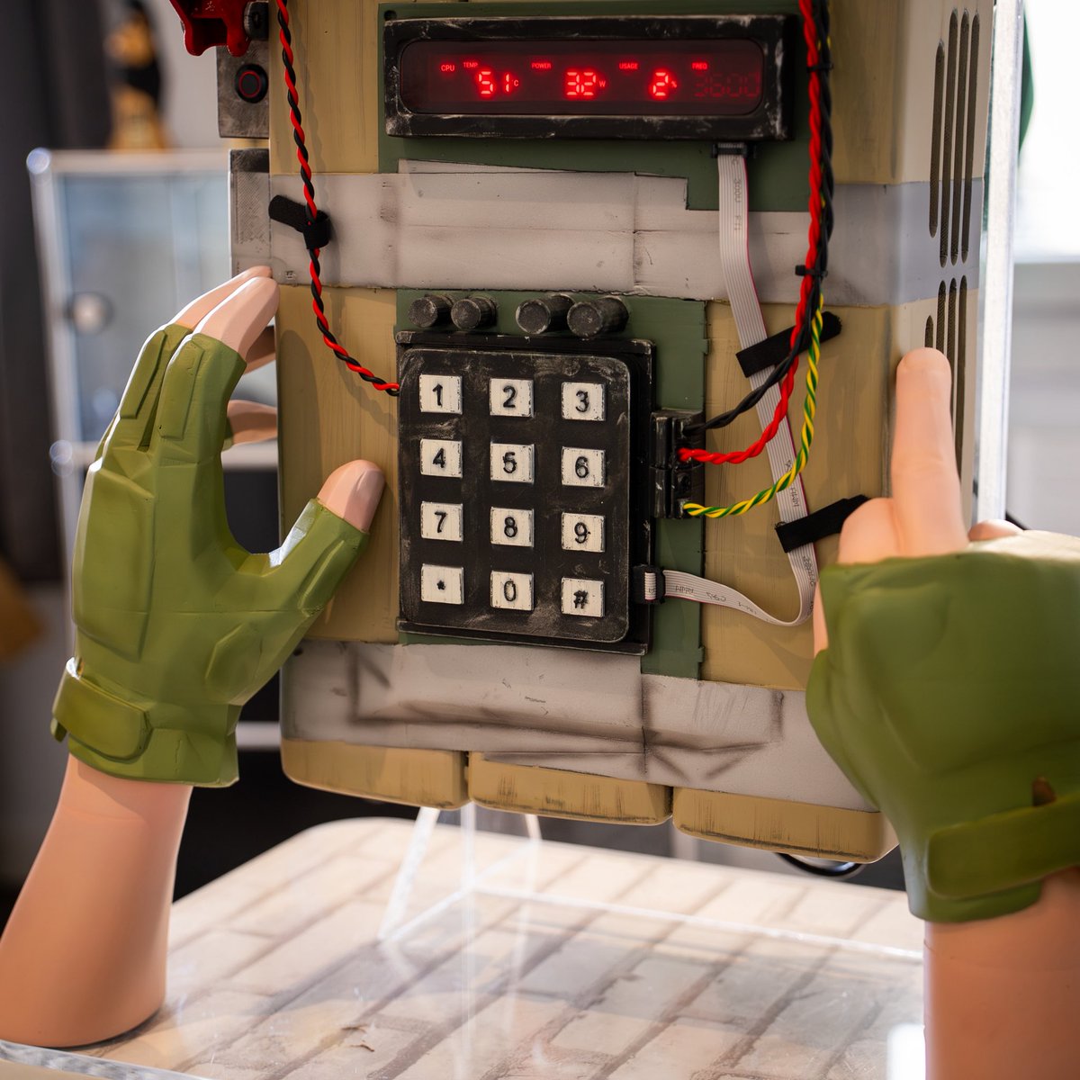 FrenchHardware tweet media