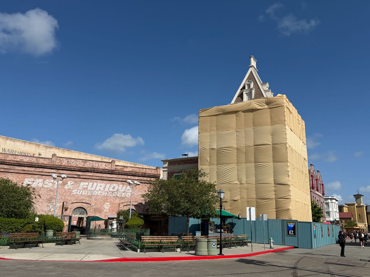 Inside Universal tweet media