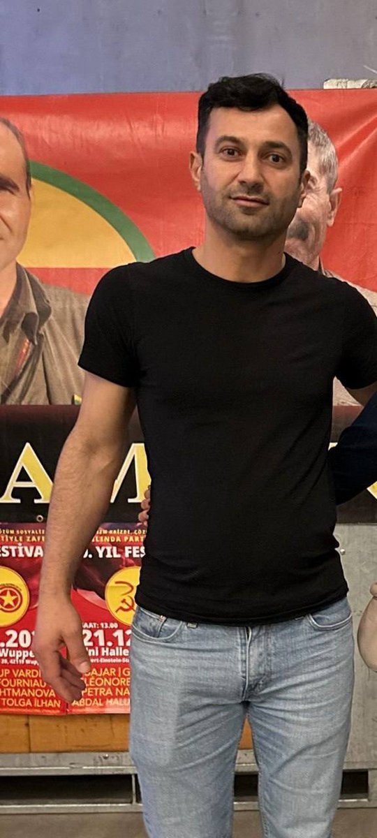 MedyaDijitall's tweet photo. Şinasi Ergün, geçmişte yaşadığı olaylar ve hakkında açılan davalar nedeniyle Türkiye’de can güvenliğinin olmadığını ifade ediyor.

Ergün, bu sabah Luzern Emmenbrücke adresindeki kamptan İsviçre polisi tarafından alınarak deport (sınır dışı) merkezine götürüldü. https://t.co/s1yTkQvK4F