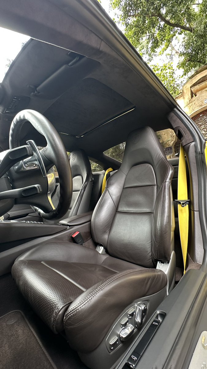 TheVaultCars's tweet photo. A última geração do Carrera S equipada com o 6 cil. com aspiração natural está entrando à venda na The Vault!

Dados básicos:

Porsche 911 Carrera S 991.1
Ano: 2012/2013
KM: 43.800km

Caso tenha interesse, nos contate via DM ou no telefone (11)97417-9911. https://t.co/kKBuRnGnwe