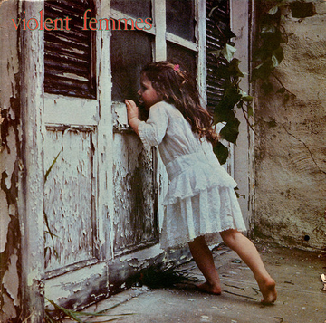 ProfesorJonk's tweet photo. Un día como hoy, en 1983, se publica un disco que nos 💥la cabeza la primera vez que lo escuchamos (unos años más tarde).
El primer álbum homónimo de Violete Femmes.
#Efemeride #VioletFemmes #musica
https://t.co/erCh52OuUp https://t.co/i8x37ouZIj