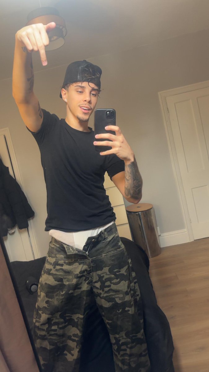 Daddy tweet media