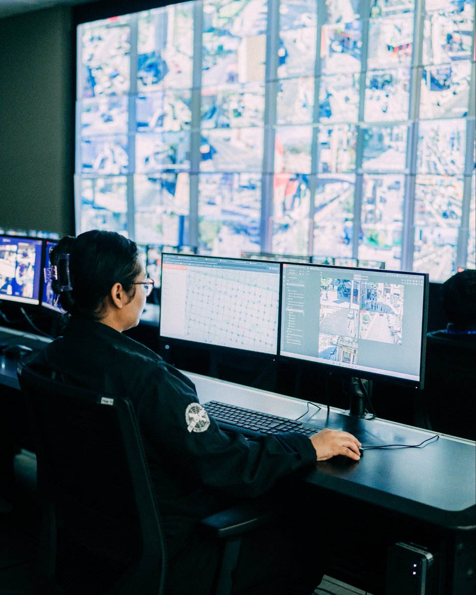 Desde el C4 Monterrey, monitoreamos día y noche para prevenir delitos y coordinar la respuesta inmediata a cada reporte.

#EstrategiaESCUDO 🛡️
#AquíSeProtege 
#AquíSeResuelve