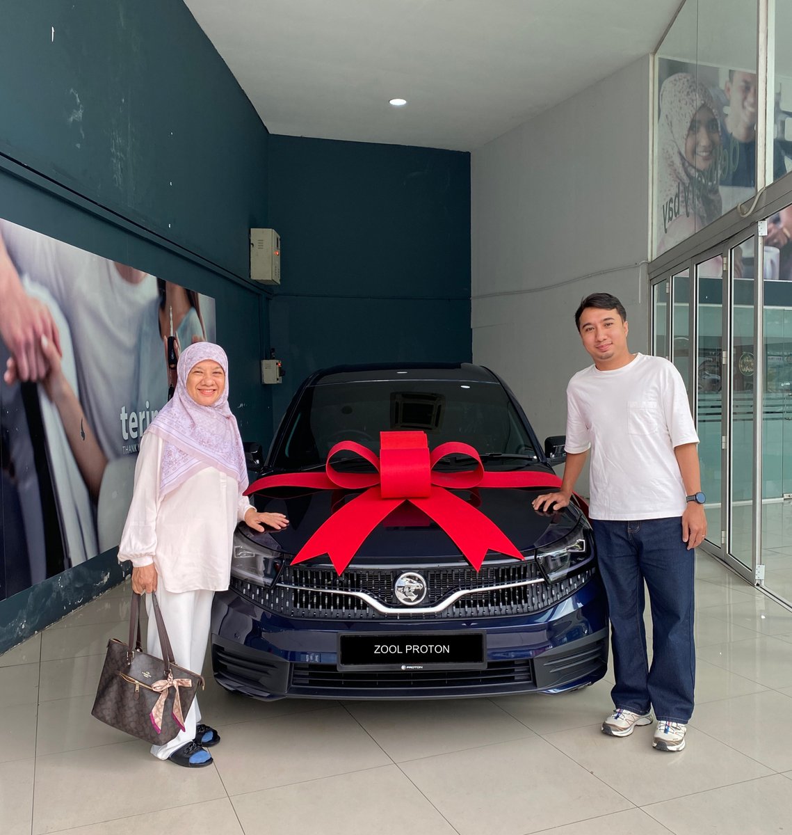 Alhamdulillah selesai serahkan kereta kepada Encik Fadzly 🥳

✨Proton Saga Executive - Marine Blue✨

Penghantaran percuma ke seluruh negeri (t&amp;c)

📞📲 wa.me/60108236424