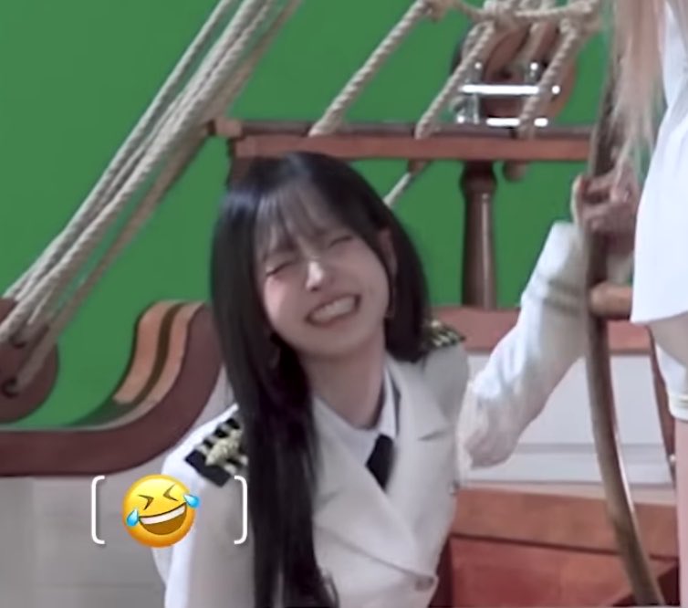 보조개 tweet media