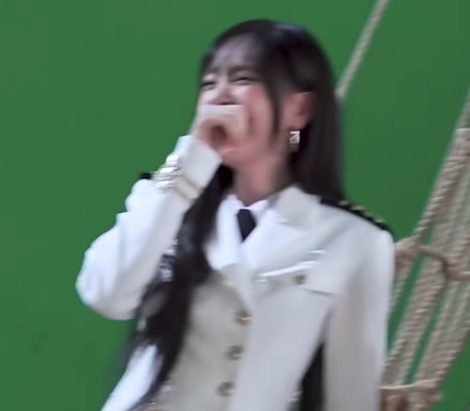보조개 tweet media