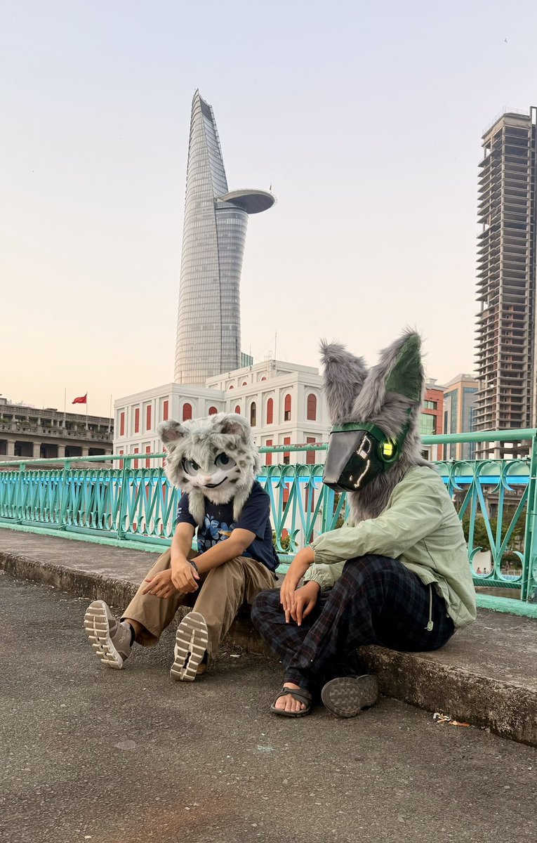 ecn_41's tweet image. Today is friday in ho chi minh city

#FursuitFriday
