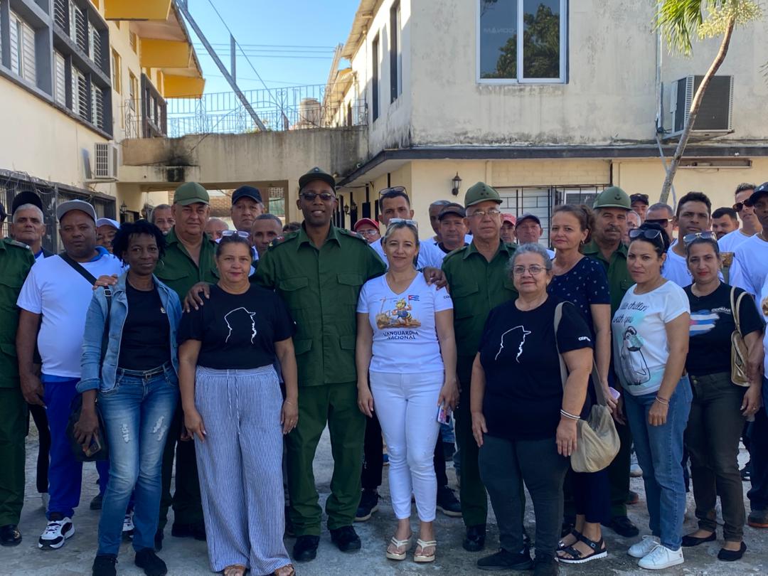 conam1967's tweet photo. En el Día de la Defensa Nacional, la #ECOI9 reafirma su compromiso con la preparación para la defensa de la Patria socialista 🇨🇺.
La FEI fortalece la preparación técnica y revolucionaria de sus trabajadores.
¡La Revolución se defiende todos los días! #CubaEstáFirme #Defensa https://t.co/NTbDecXrCE