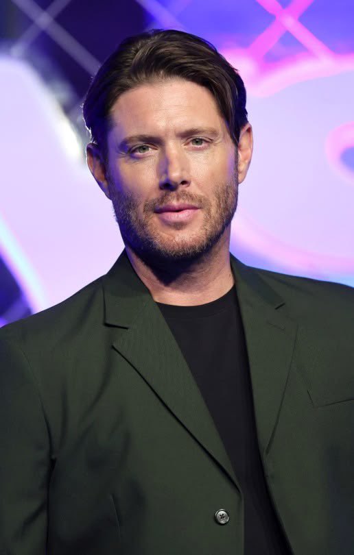 DWSWforever's tweet photo. Happy Friday #AcklesNation
#SPNfamily Hope y’all have a wonderful weekend #alwayskeepfighting #youareenough #loveyourselffirst https://t.co/pOrgAB8ros