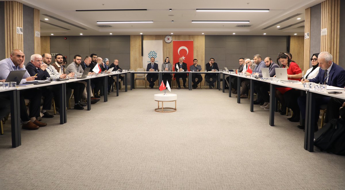 Türkiye Maarif Vakfı tweet media
