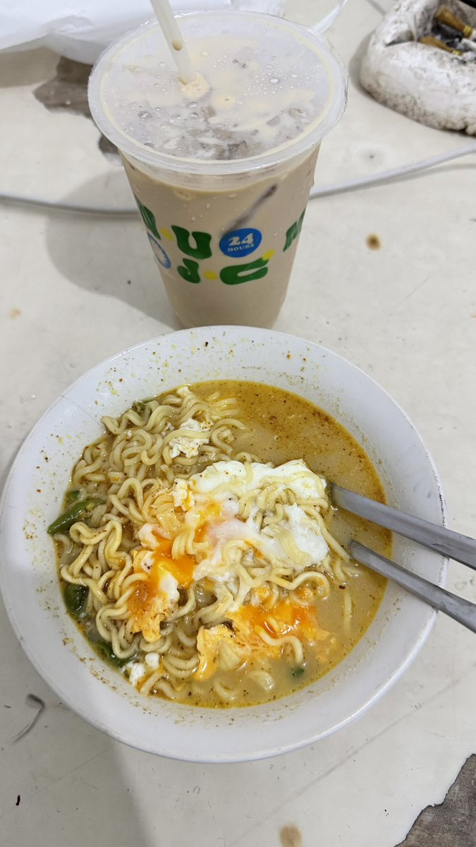 F U N G I tweet media