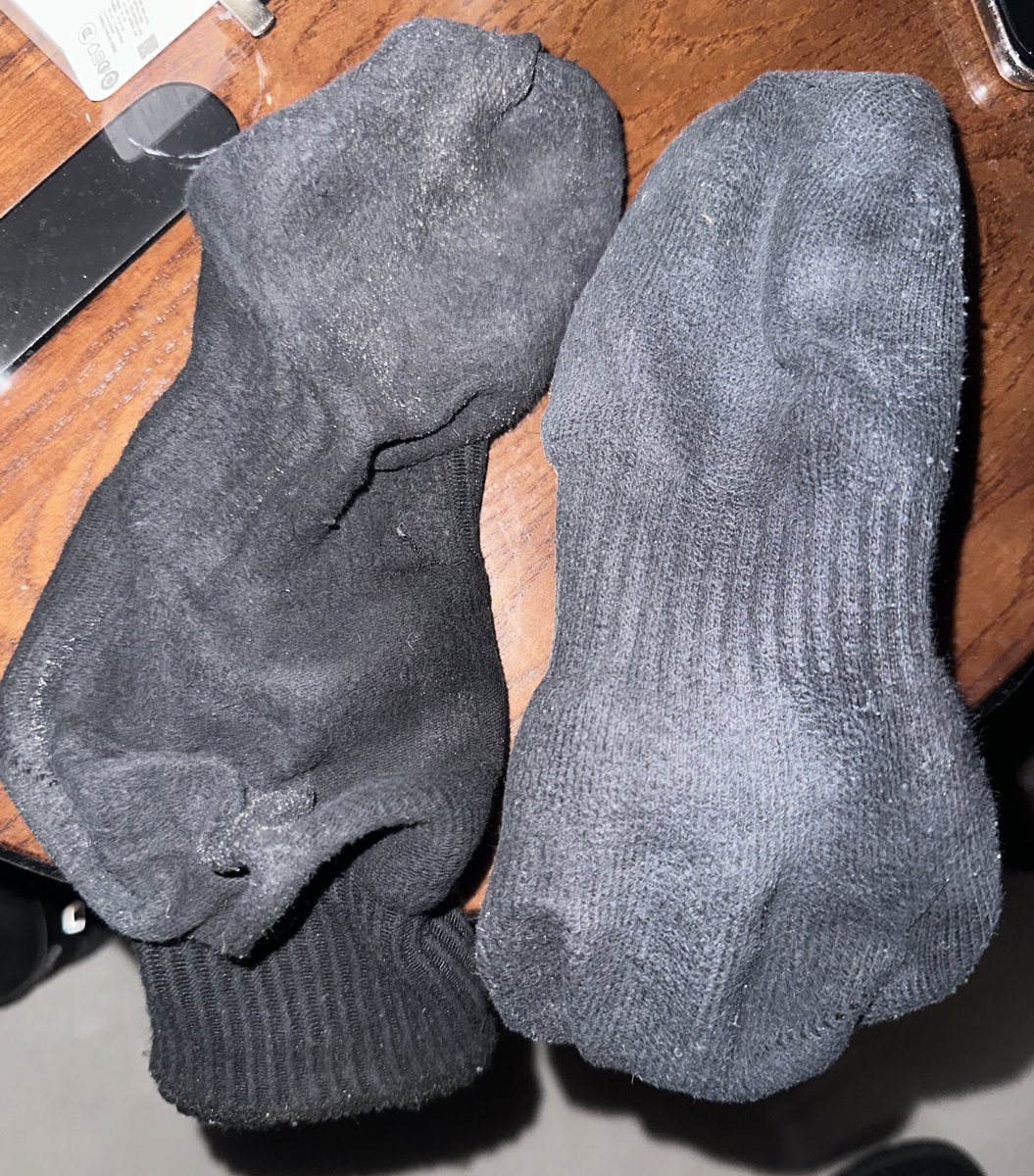 Smell_like tweet media