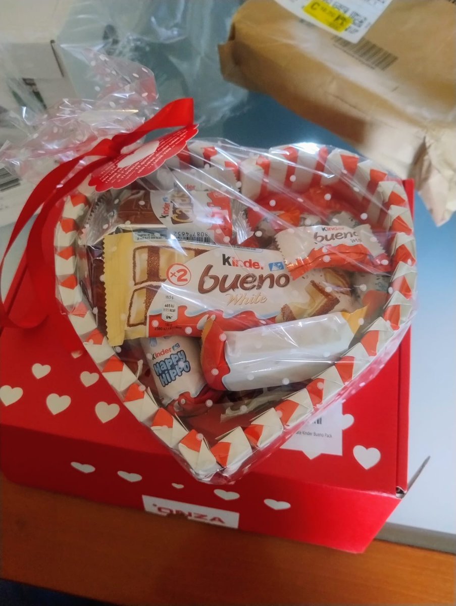 Grazie a chi mi ha inviato questo cuore pieno di cioccolatini...  ❤️❤️

Mistero goloso 
🤣❤️😋