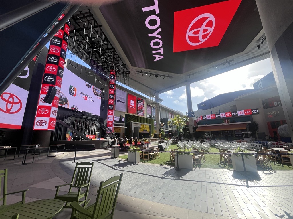 LEDRoadway's tweet photo. ⚡ Liveable Cities is at ELECTRO VIERNES – Edición Estelar 2026!

Our VP, Sales &amp; Marketing, Jeff Libis, is on-site sharing how AI and real-time data are shaping smarter, safer cities.

📍 Let’s connect and talk urban innovation.

#ElectroViernes2026 #SmartCities #UrbanTech https://t.co/ZLPBqrJSHW