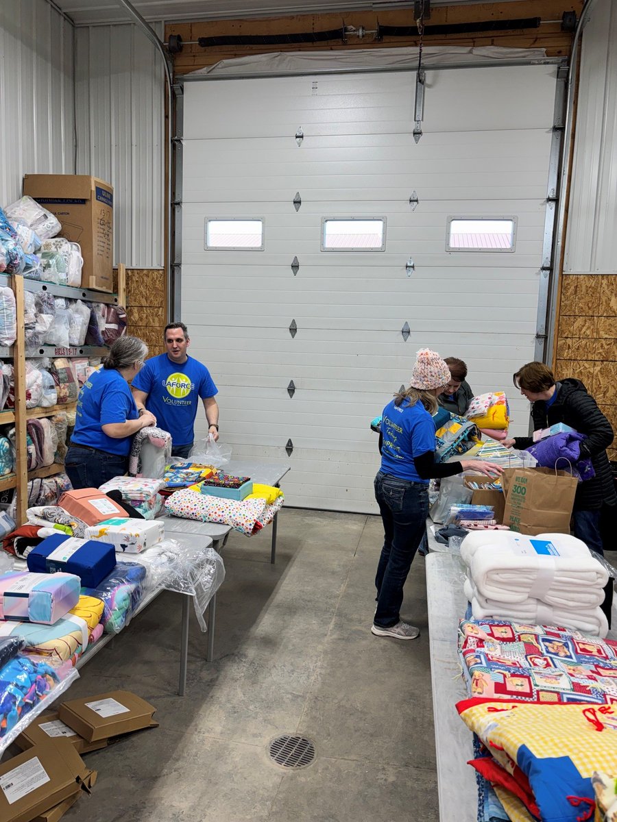 LaforceInc's tweet photo. We are so grateful for the opportunity to give back with Sleep in Heavenly Peace – WI, De Pere 💙 Our team loved helping organize bedding to support kids in our community. Thank you for the impactful work you do every day! https://t.co/JAULMk0ozX