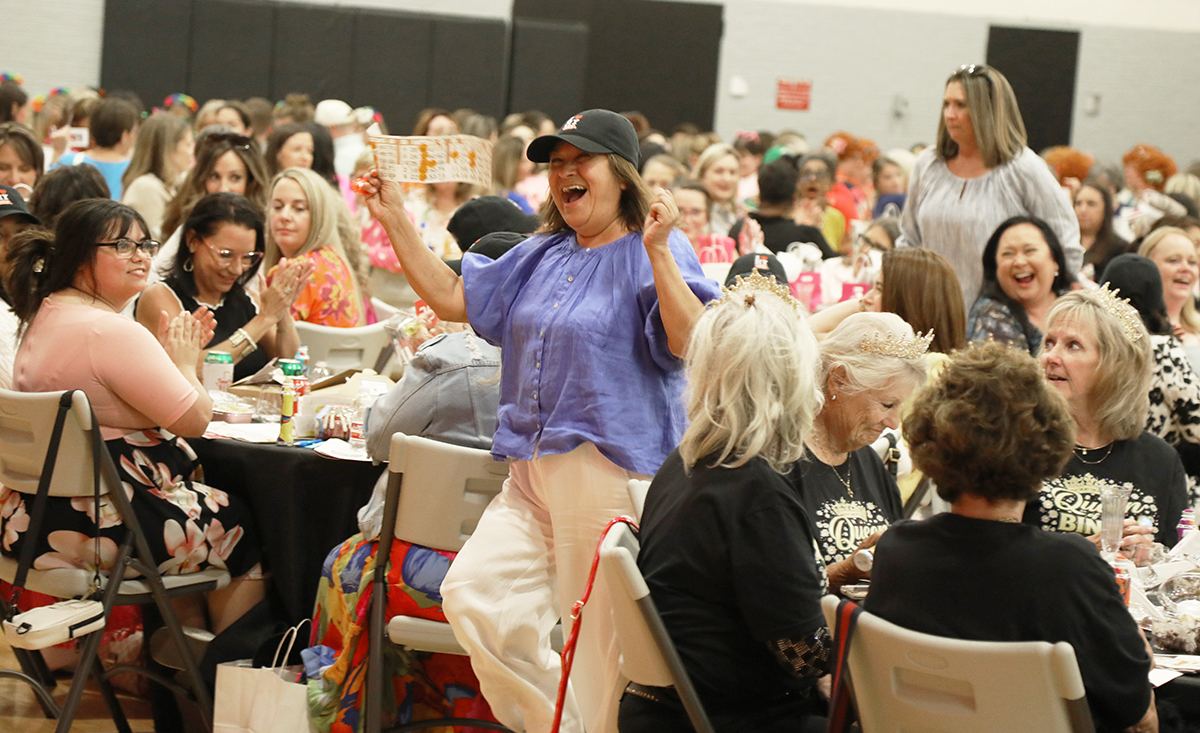 AlvinCollege's tweet photo. Congrats to all of the winners from last night's Designer Bag Bingo! Proceeds will help fund student scholarships! https://t.co/QlVyjnPd3w