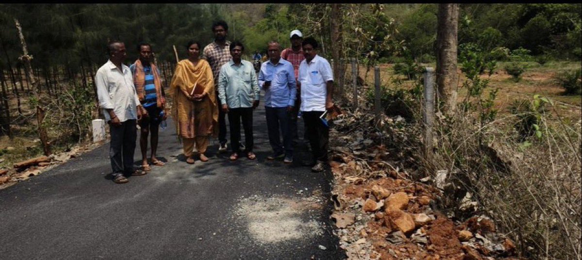 ✒ త్రివిక్రమ్ ᶠᵃⁿ ✍️ tweet media