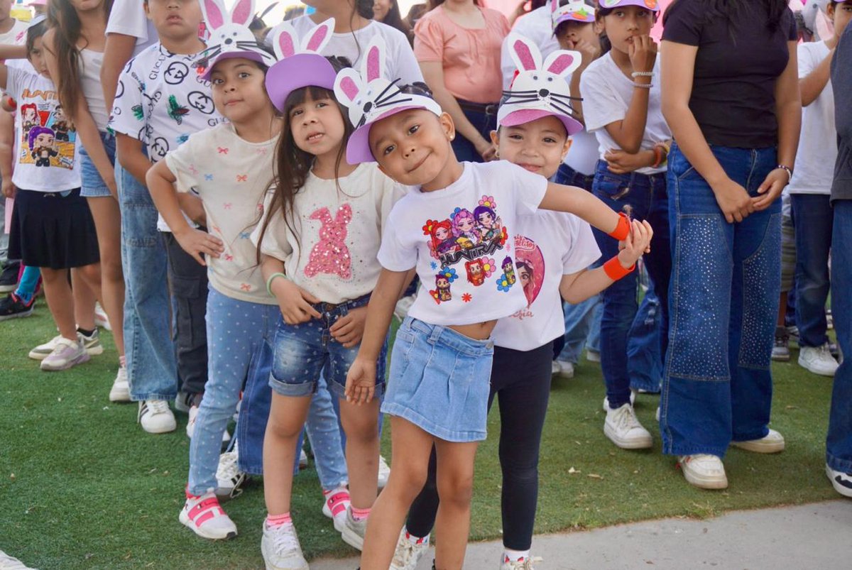 Vivimos una gran celebración de cierre de Cursos de Pascua de Centros Comunitarios DIF Torreón! 
Más de 120 niños de 8 Centros Comunitarios DIF disfrutaron días llenos de juegos, activación física, manualidades y chocolatería.