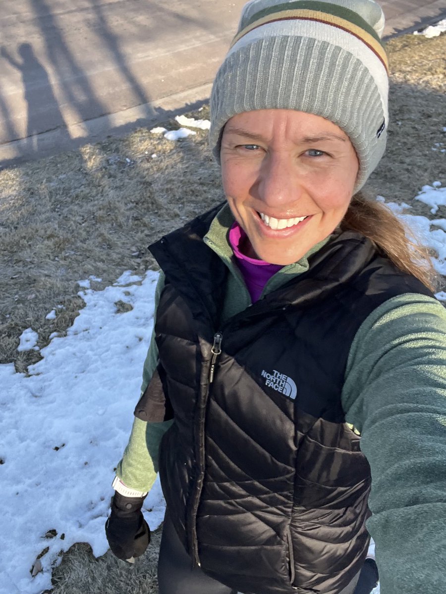 LindsayIRL's tweet image. Soakin in the quiet sounds &amp;amp; bright rays of a rare morning run ☀️

The day is yours, friends. Make it a great one!

#marathontraining #running #workout #wellness #fitness #exercise #healthyhabits #goodmorning #gratitude