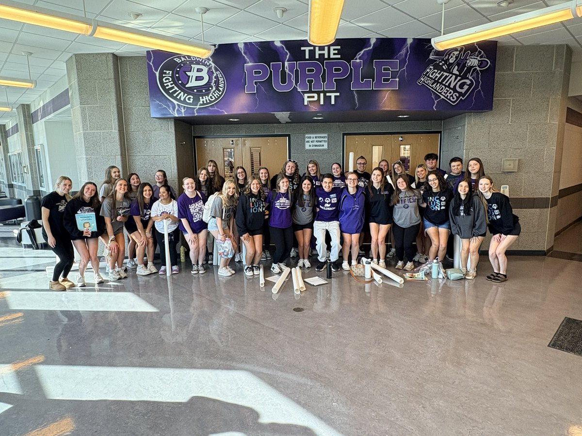 bhsolympics's tweet image. Excited to end #InclusionWeek 🧩🧦with our annual Elementary Blitz Field Trip 🚌, visiting our elem schools to read stories 📚 &amp;amp; make posters 🖍️ showing how we #ChooseToInclude 

@BHSActivities @BWStdentService @BWSDNews @JaneenPeretin @BHS_APs @SOPA_3Rivers @BestBuddiesPA