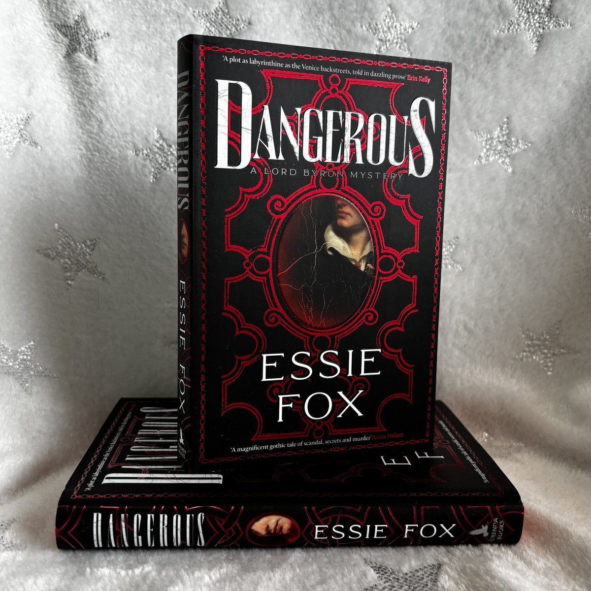 JenMedBkReviews's tweet image. Happy days. My paperback copy of Dangerous by @essiefox arrives from @bertsbooks . Looks fabulous with its hardback brother don’t you think?

@OrendaBooks #teamorenda #bookpost #dangerous