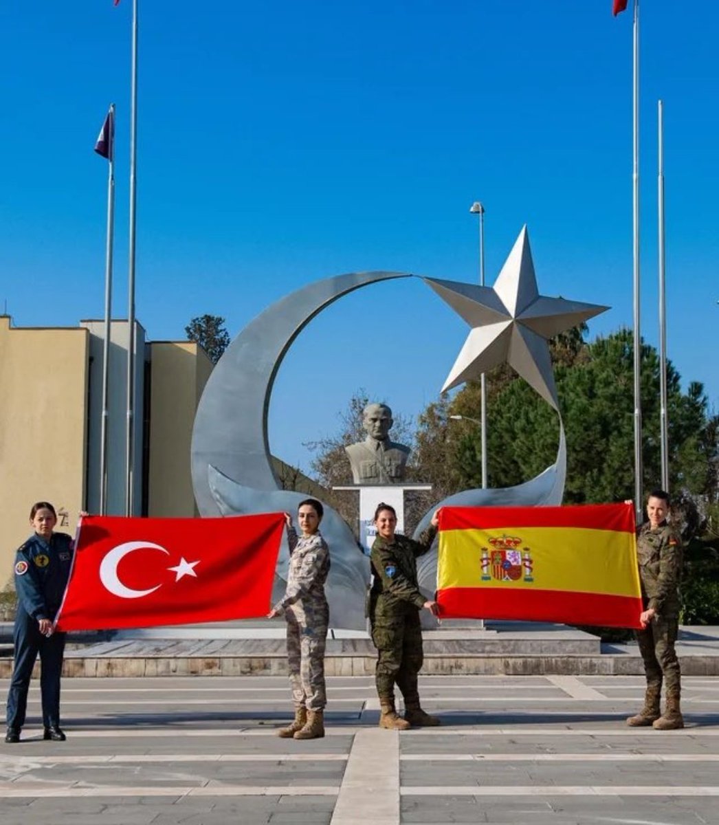 Selin 🇹🇷 tweet media