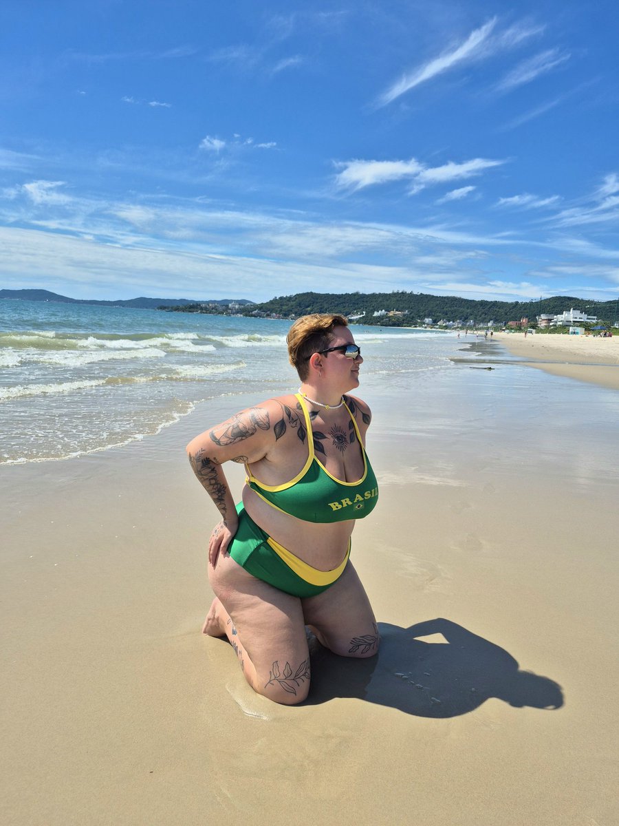 menina desprotegida tweet media