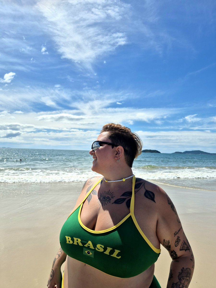 menina desprotegida tweet media