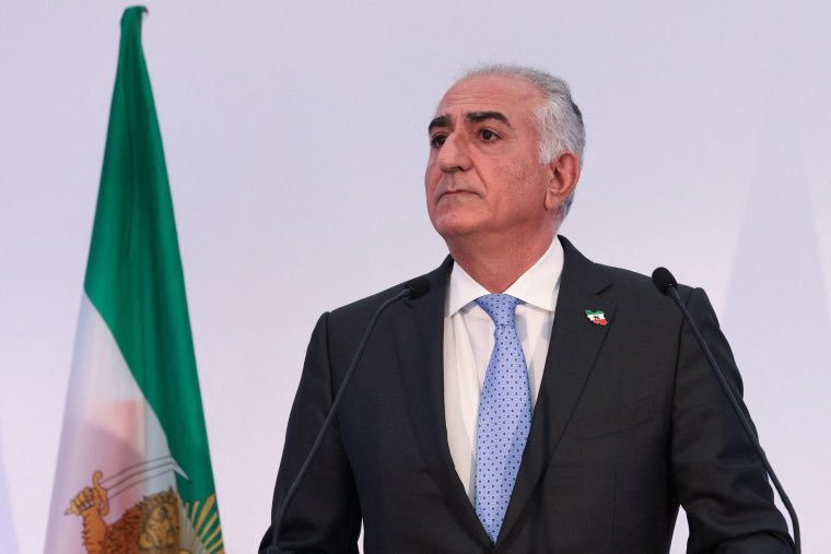 josephgilleland's tweet photo. @nicksortor @gfcheryla Unless #JDVP negotiation doesn’t lead to a 💯 % regime change this trip is useless. #FreeIran 🇮🇷 #NoMullahs #RezaPahlavi https://t.co/dNZt01v0ER