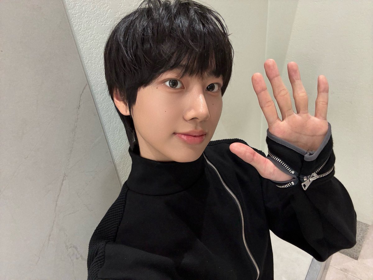 식쵸~.~ tweet media