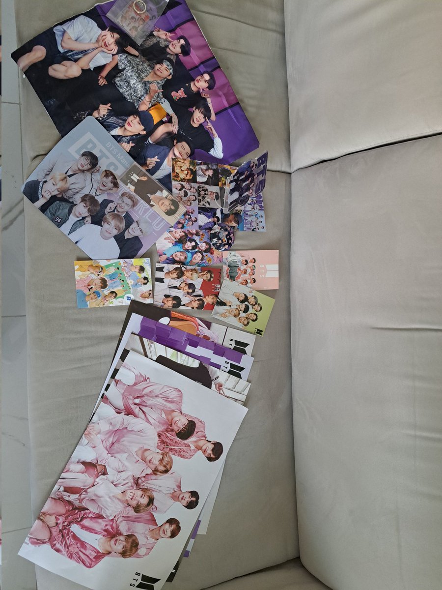 swiftjimn's tweet photo. quando mio fratello torna dal Romics e mi dice "ho una cosa per te" 😭😭😭 https://t.co/H55Hb8r76a