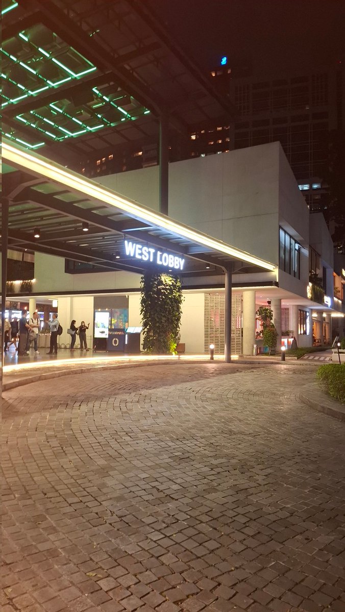 bvrningmoon tweet media