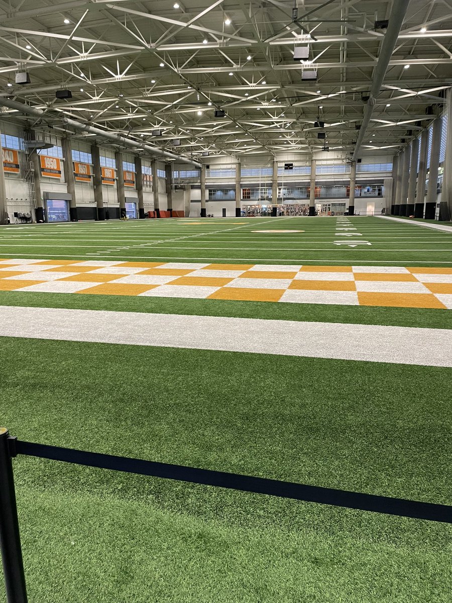 pacman__22's tweet photo. Appreciate the opportunity to go to the University of Tennessee @Vol_Football @WilliamInge1 @RecruitGeorgia @BallCoachHP @CoachCawthon @Bryanwilliams50 https://t.co/KmjlVcfFUy