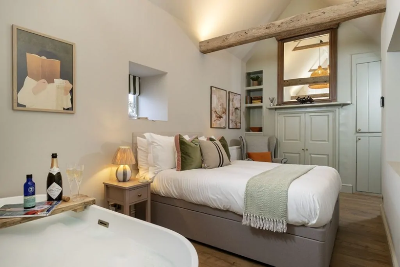 StayCotswold tweet media