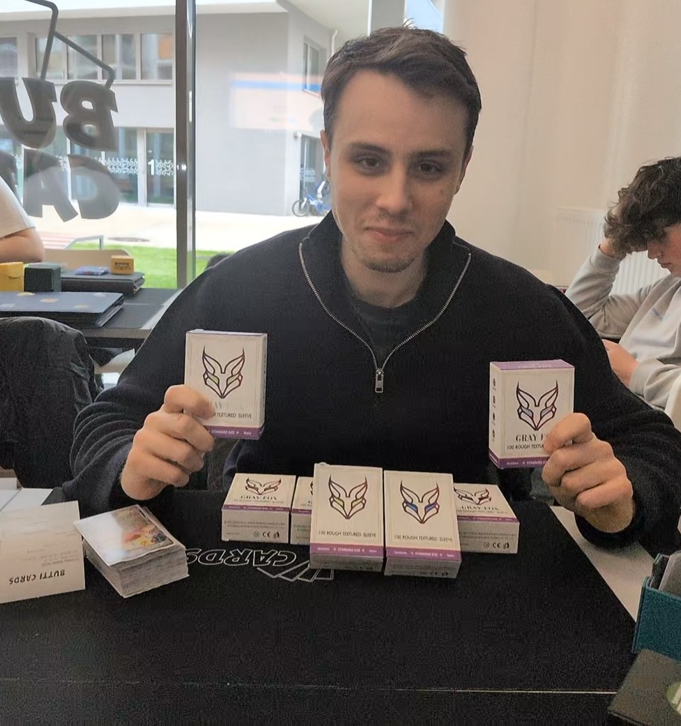 Daniel V tweet media