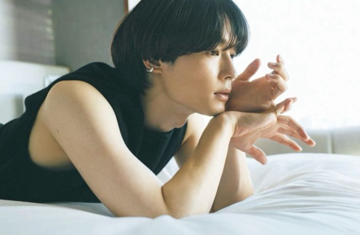 ano_ki_lynn's tweet photo. 이렇게 생겼는데
"본업 아이돌, 겸업 배우"
라는 거 너무 아름답다고 생각해 솔직히. https://t.co/NlSBeAkjAC