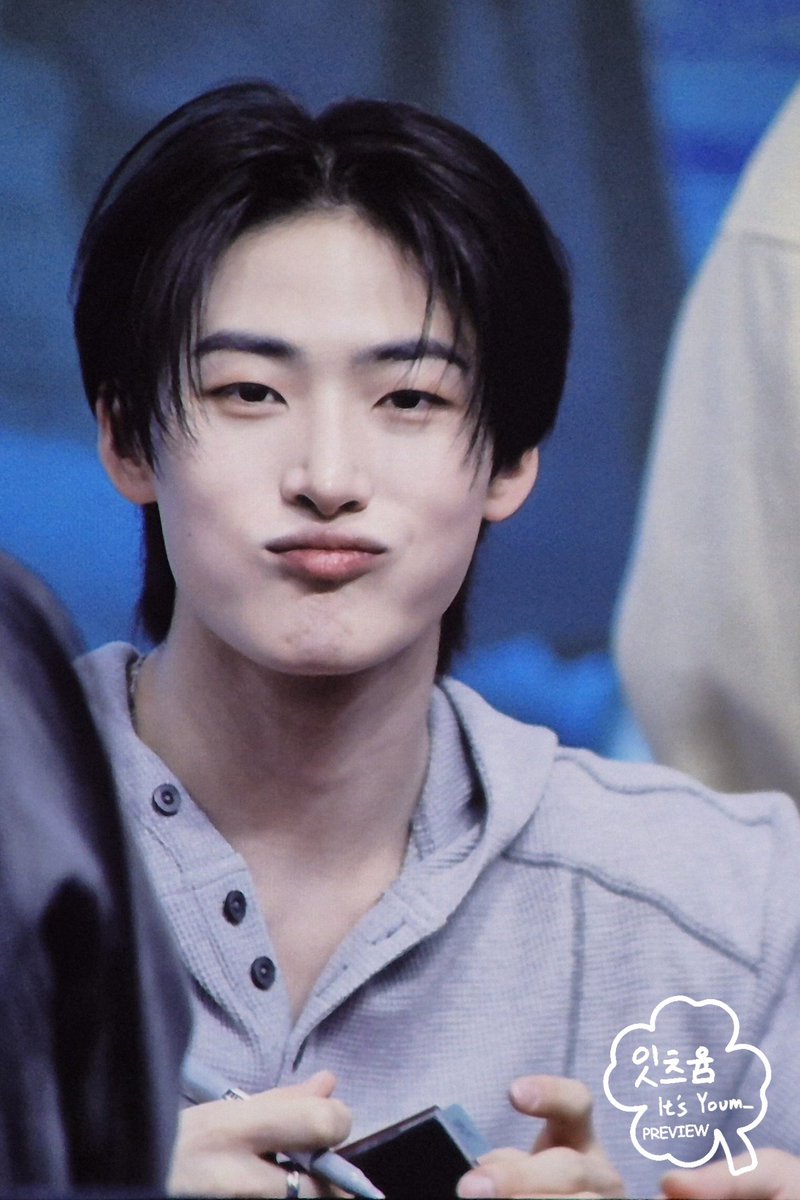 잇츠윰 tweet media