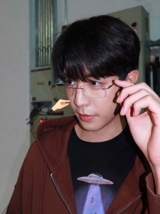 ᴍᴀʏ tweet media