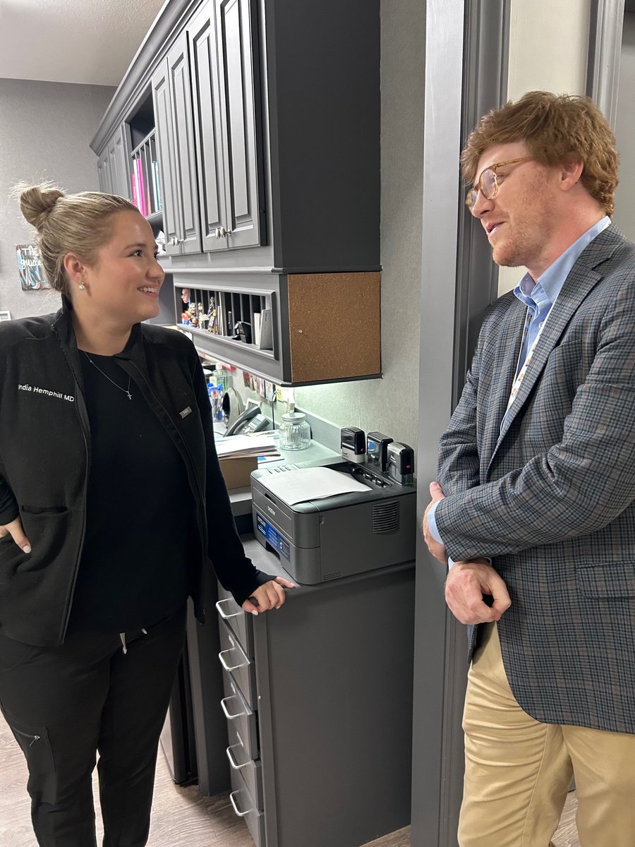 ummc_opr's tweet photo. CONNECTIONS IN ACTION! 🌈🥼🤝🥼💙
Dr. Mark Rushing, pediatric cardiologist, spent time with the OPR visiting with area pediatricians and discussing pediatric care for tiny hearts and how he can help. OPR OUTREACH is all about strengthening physician relationships! 🤗 https://t.co/TixJ5ZSDWY