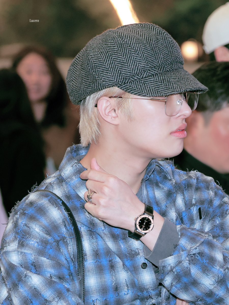 luceronoff's tweet photo. 260410 출국

#에이티즈 #ATEEZ #민기 #MINGI https://t.co/ny3a37UDuQ