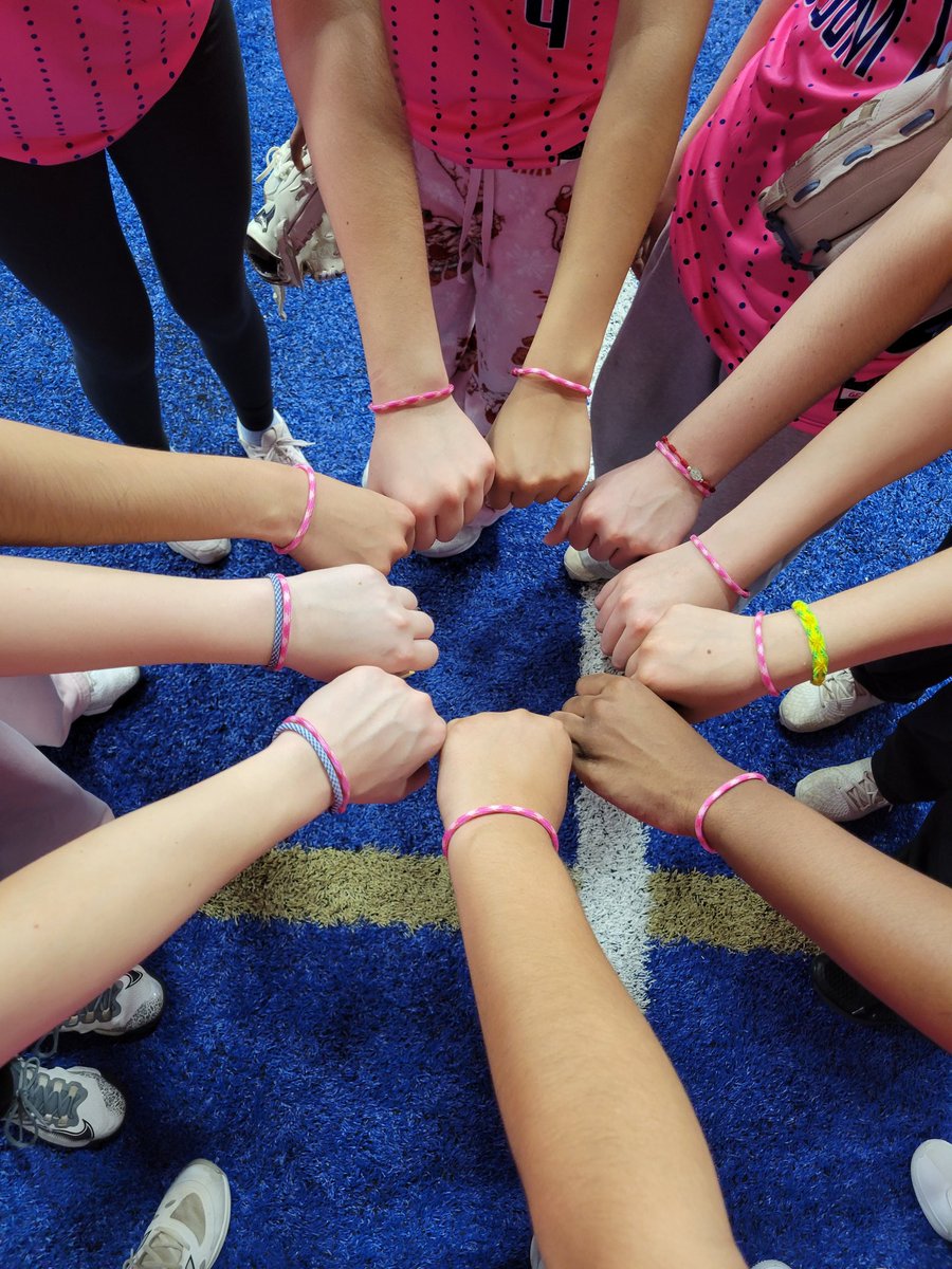 bloom_twp's tweet photo. Rise and Grind 💪🏽 Another morning practice in the books with a little team bonding. The paracord bracelets represent team unity through courage and strength 🩷 New alternate jerseys are 🔥  Thank you @BloomTwpSports @DrNavarre https://t.co/7EFZey4pQW